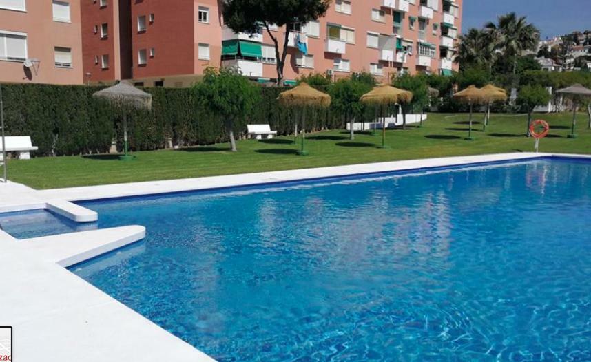 Playa La Cala In Front Of The Beach Free Parking 马拉加 外观 照片